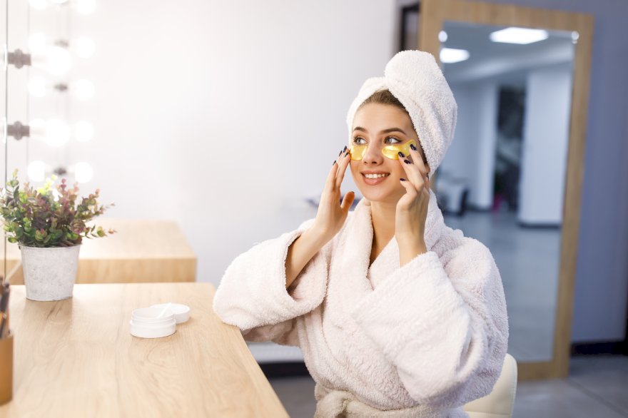 How To Deal With Under Eye Skin